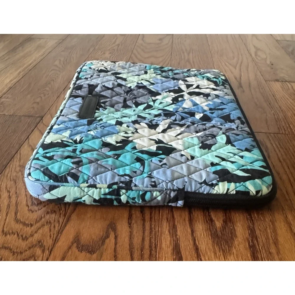 Vera Bradley Laptop Sleeve Camofloral Blue Padded Quilted Abstract Retired